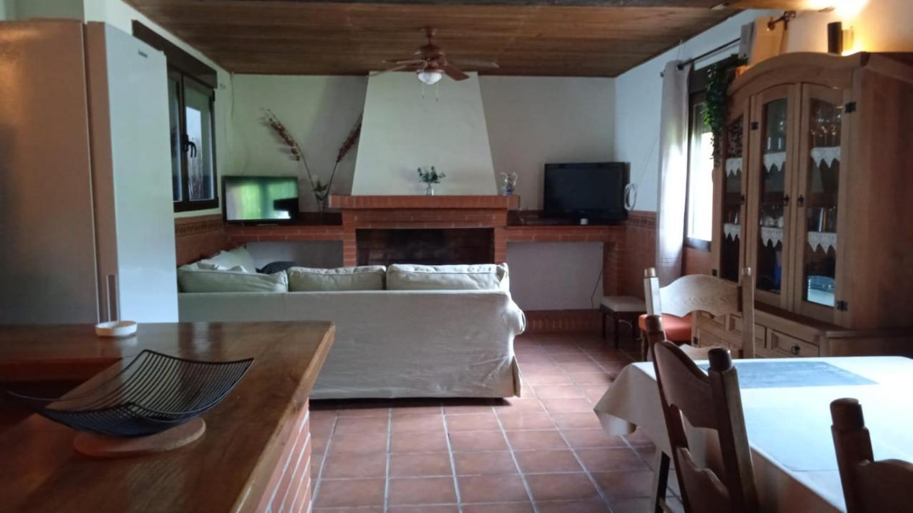 Villa Mirada A Gredos à Candeleda Extérieur photo